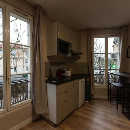 Cozy And Air-conditioned - Daumesnil Appartement Parijs